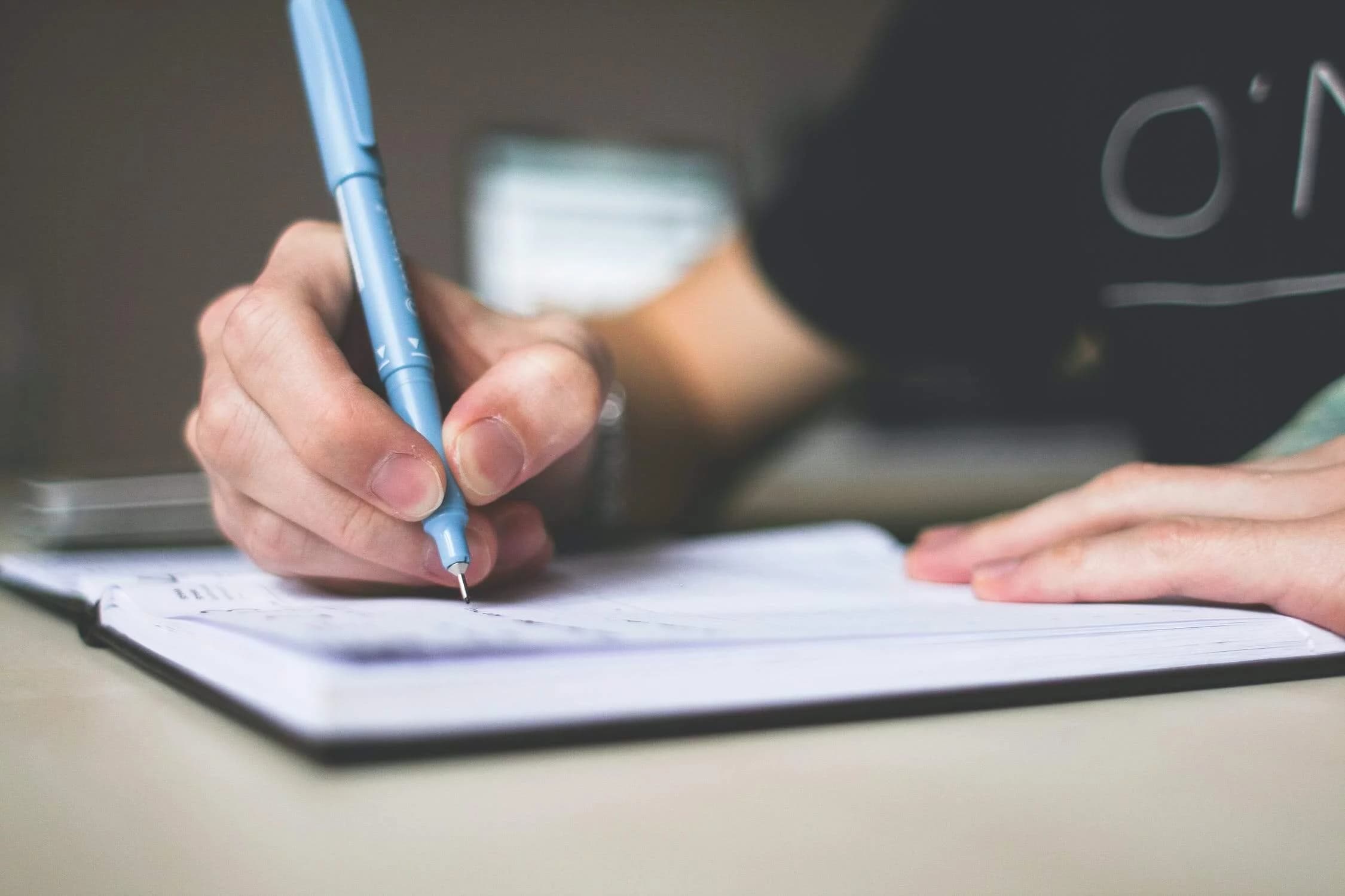 Guide to Common Scholarship Essay Prompts